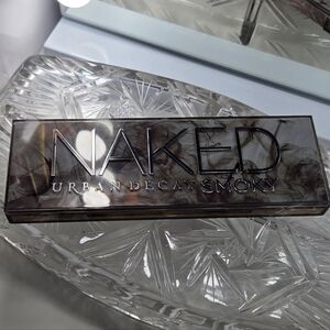Urban Decay Naked Smoky Eyeshadow Palette